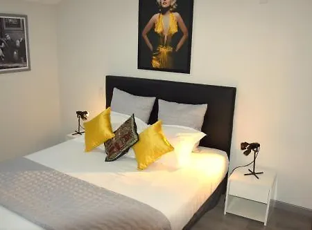Etoile Apartment